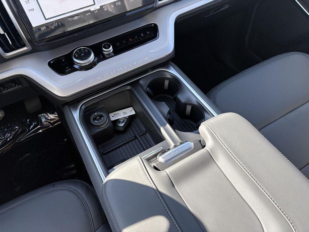 new 2026 Ford Expedition car, priced at $68,729