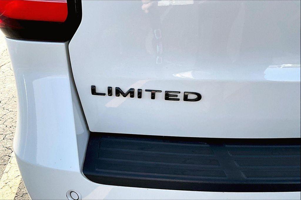 used 2022 Ford Expedition Max car, priced at $49,991