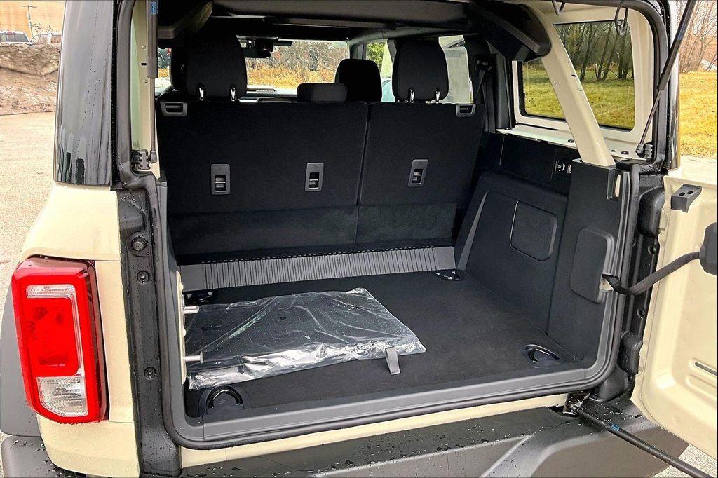 new 2025 Ford Bronco car, priced at $47,679