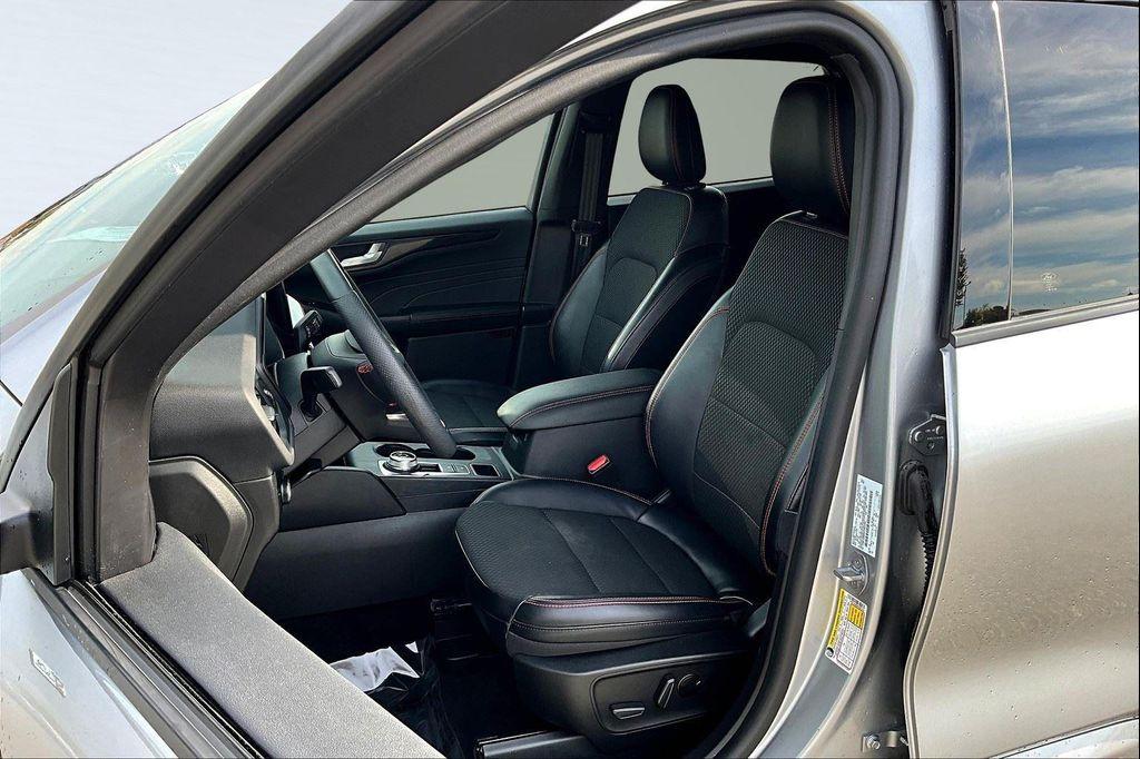 used 2023 Ford Escape car, priced at $22,991