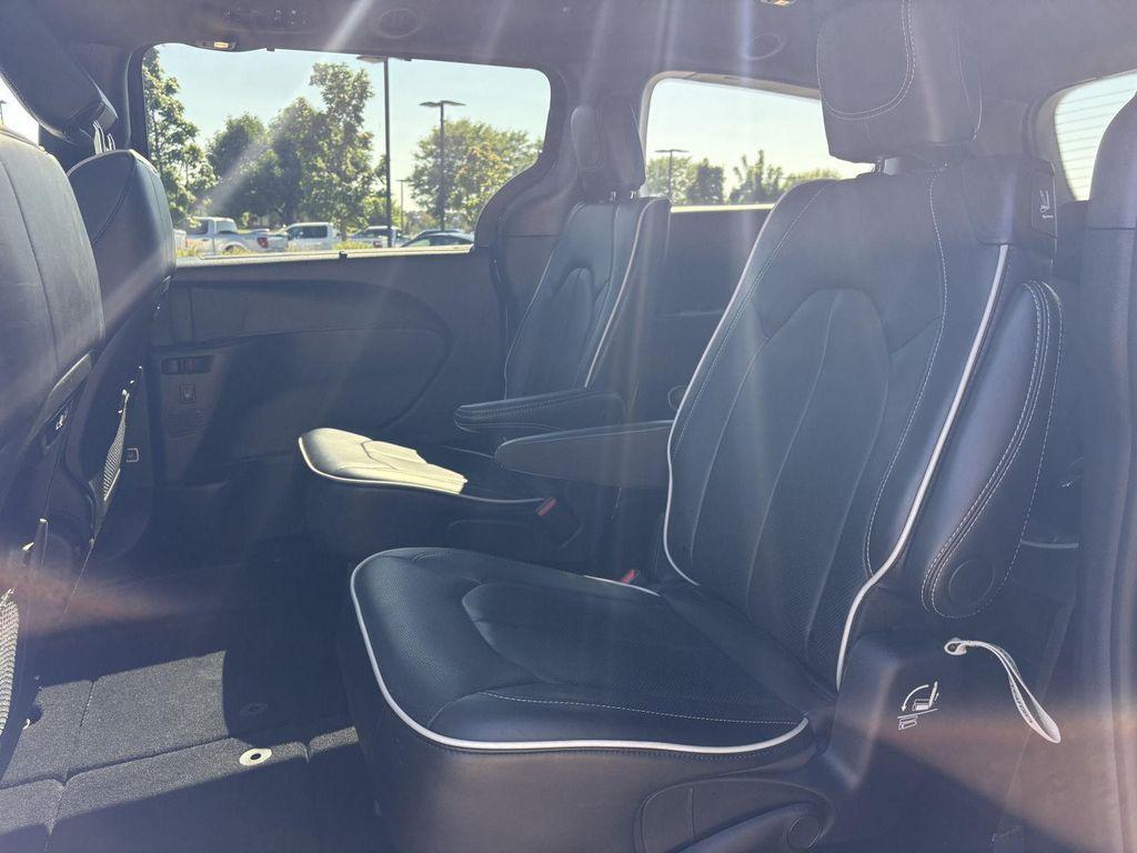 used 2026 Chrysler Pacifica car, priced at $37,595