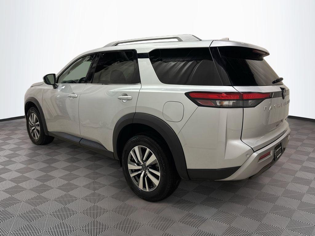 used 2025 Nissan Pathfinder car, priced at $35,992