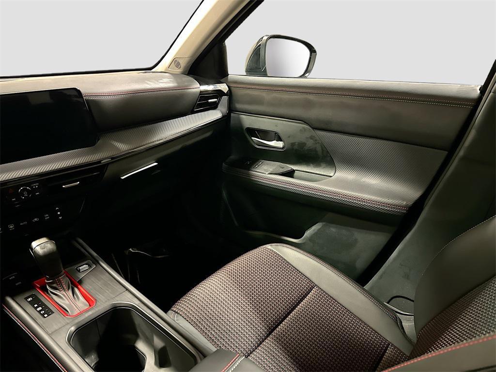 new 2025 Nissan Kicks car, priced at $27,795