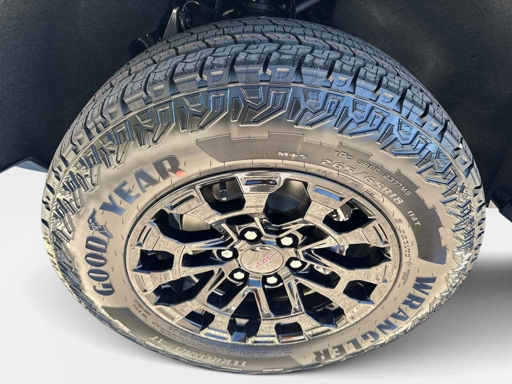 new 2026 GMC Canyon car, priced at $40,525