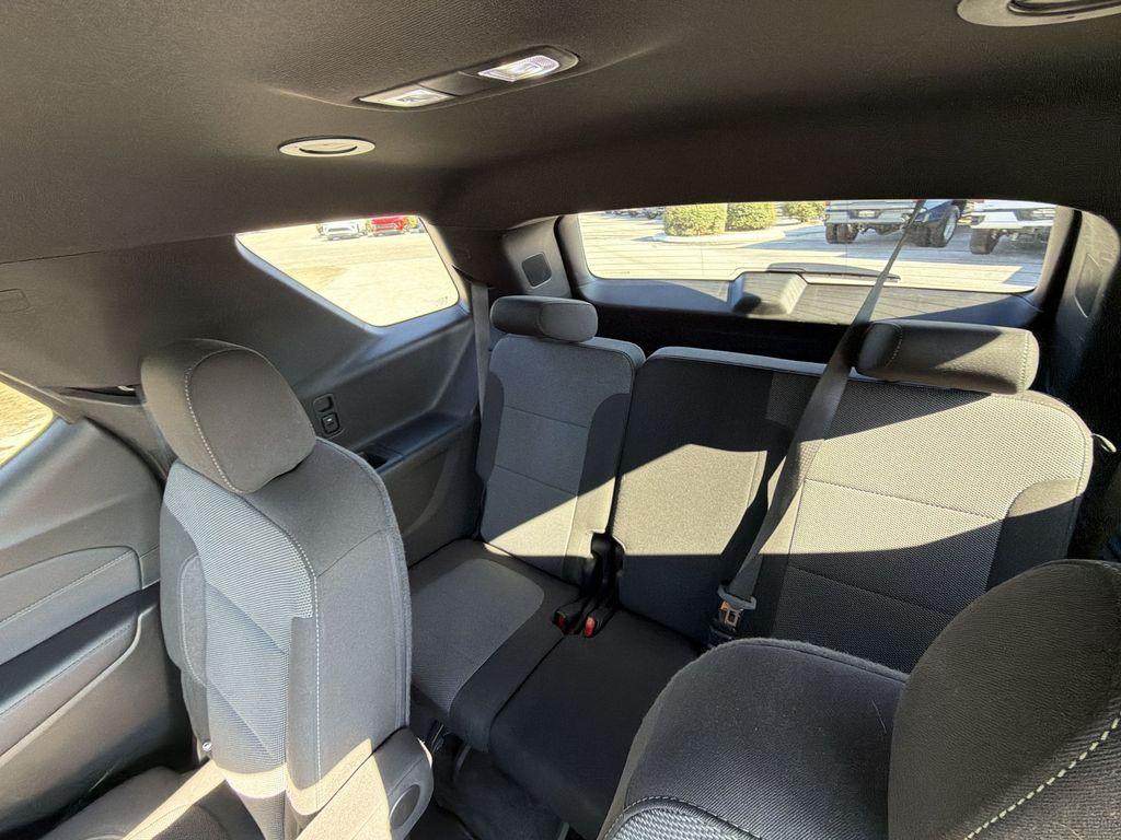 used 2023 Chevrolet Traverse car, priced at $25,100