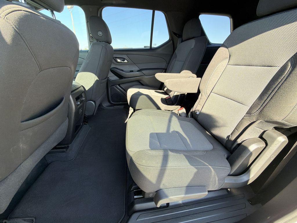 used 2023 Chevrolet Traverse car, priced at $25,100