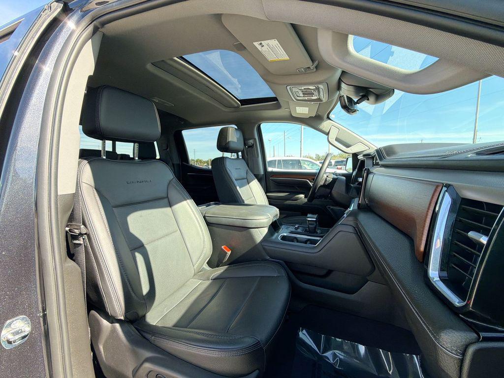 used 2023 GMC Sierra 1500 car, priced at $53,198