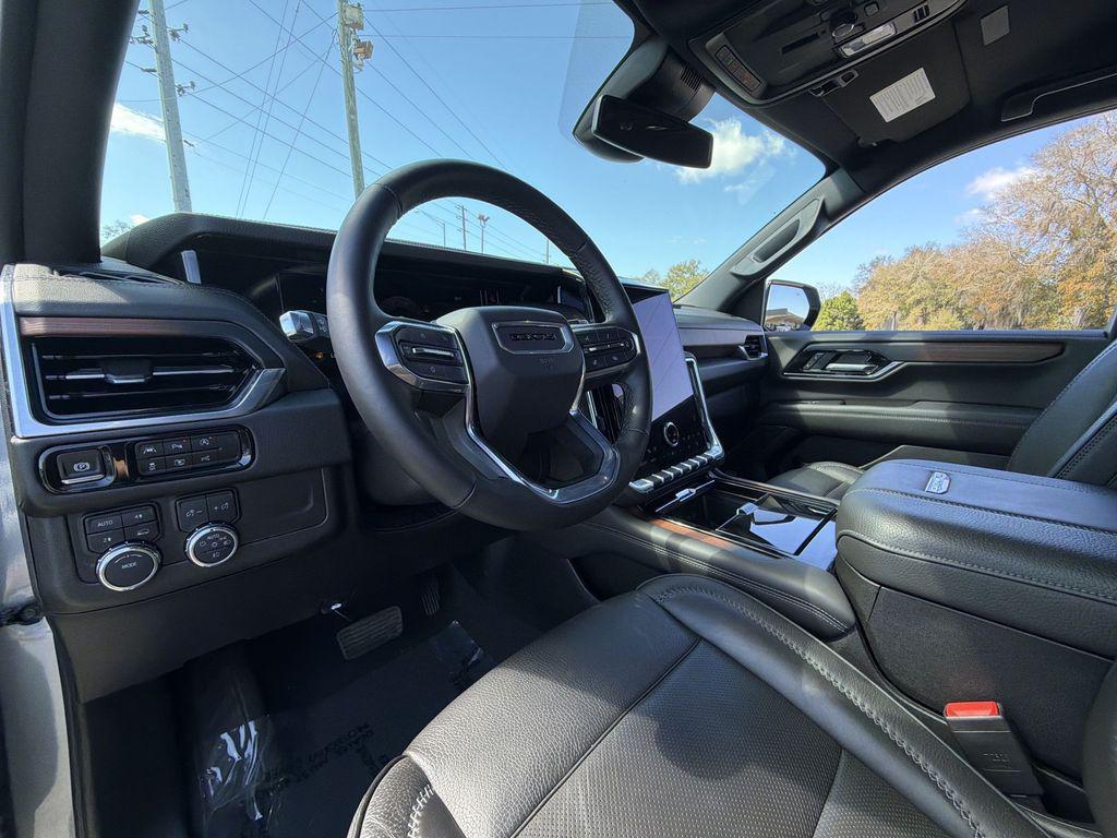 used 2025 GMC Yukon car, priced at $67,300