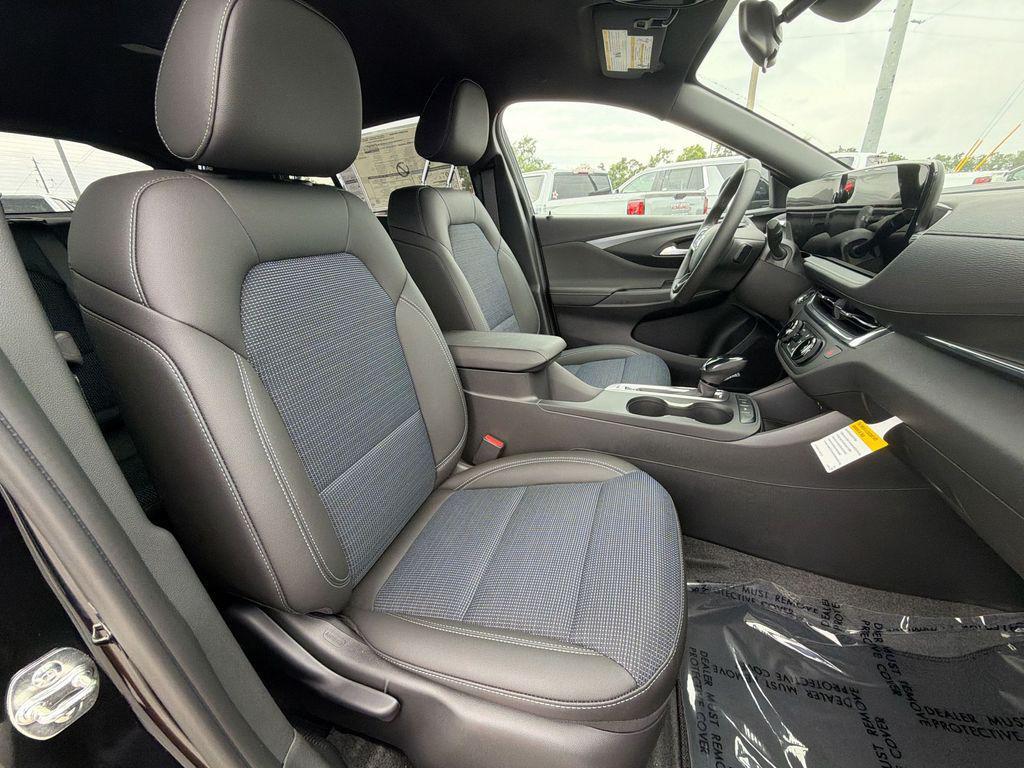 new 2026 Buick Envista car, priced at $28,092