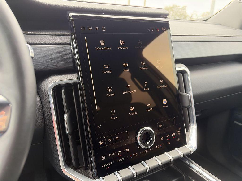 used 2025 GMC Acadia car, priced at $31,217