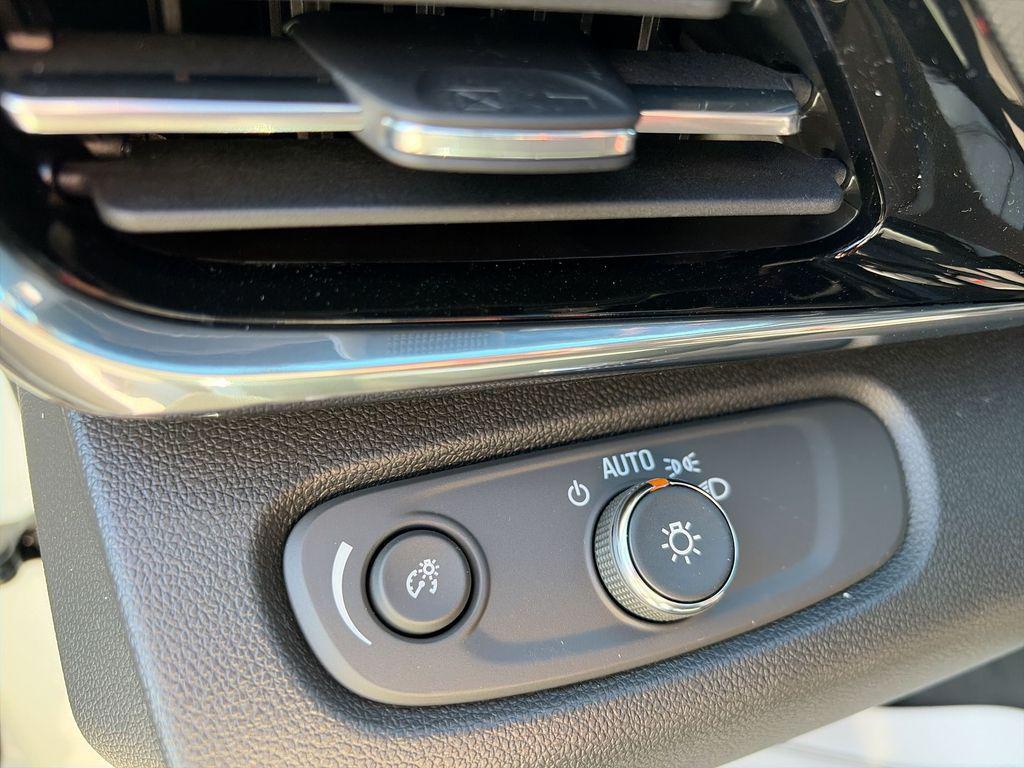 new 2026 Buick Envista car, priced at $26,405