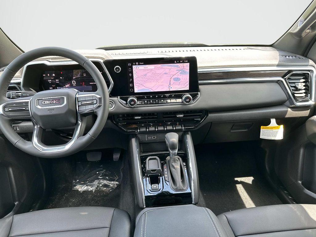 new 2025 GMC Canyon car, priced at $40,869
