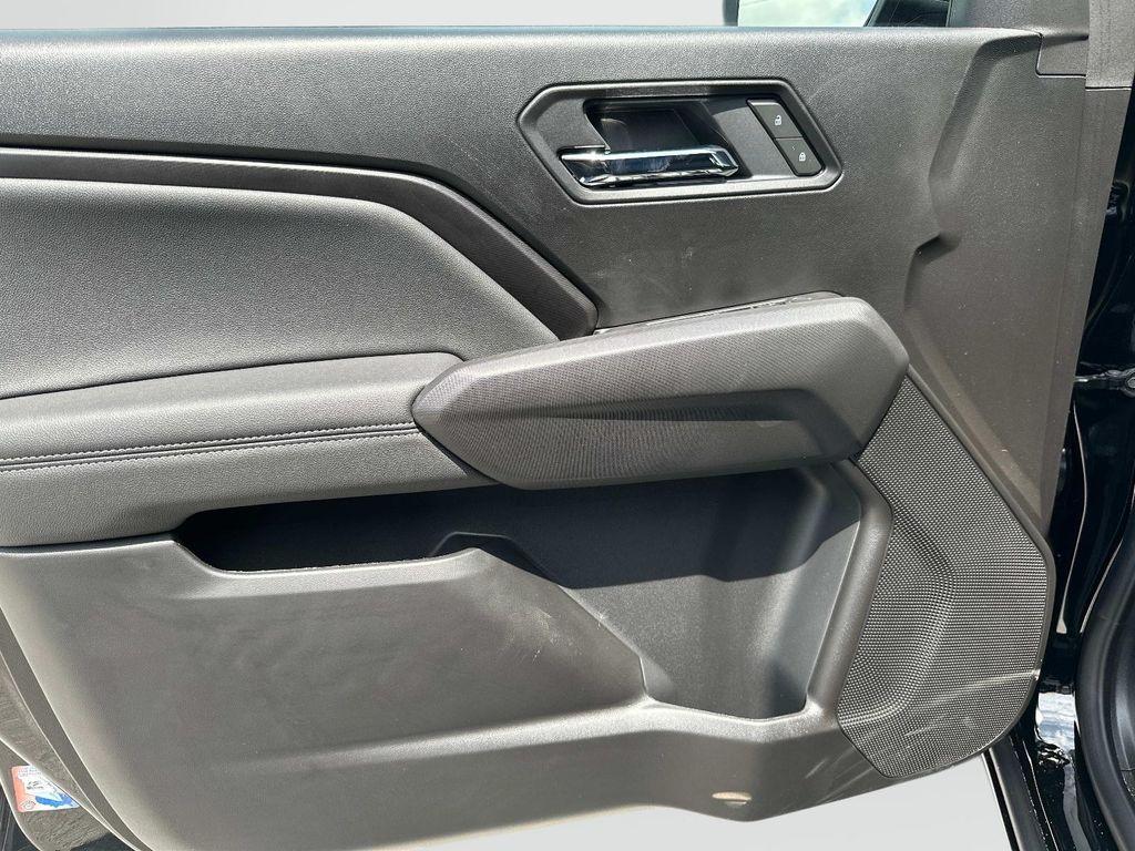 new 2025 GMC Canyon car, priced at $40,869