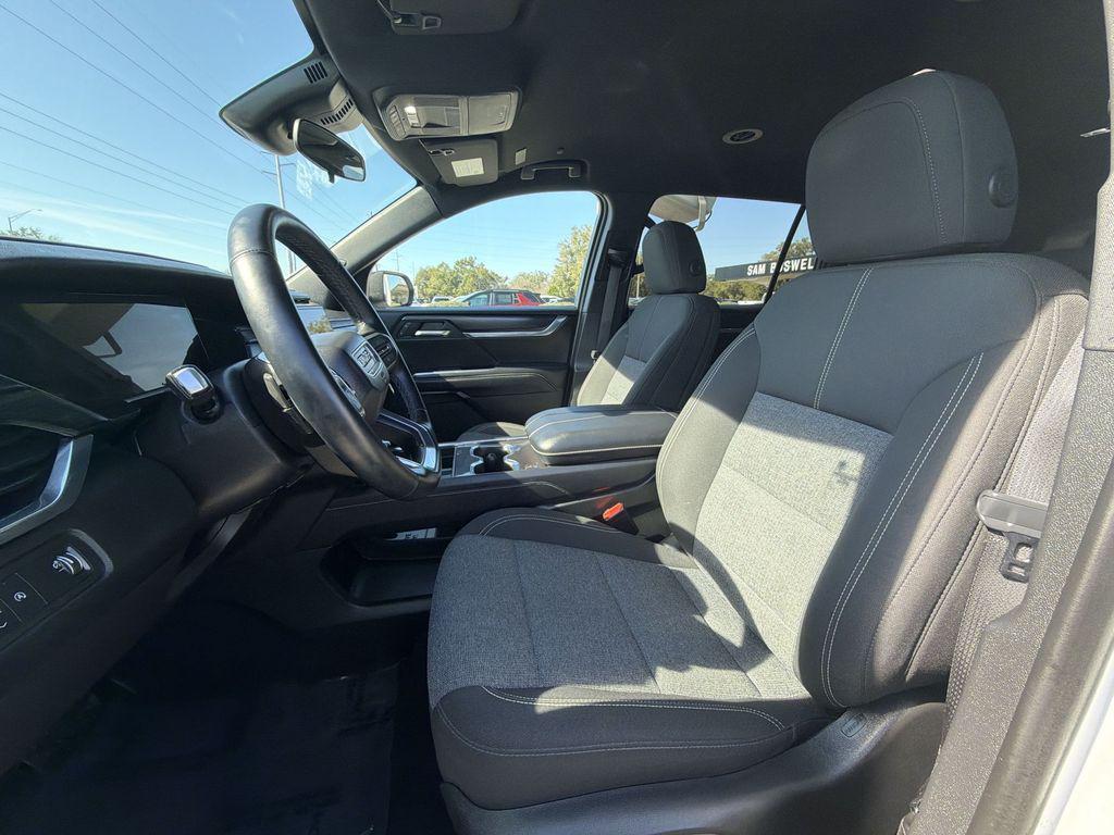 used 2025 GMC Acadia car, priced at $31,000