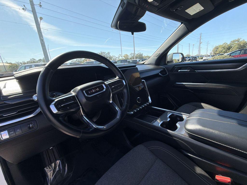 used 2025 GMC Acadia car, priced at $31,000