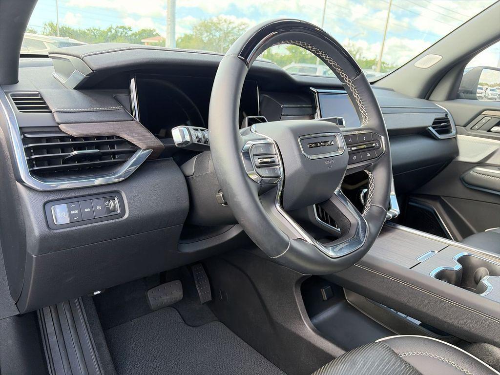 used 2025 GMC Acadia car, priced at $50,640