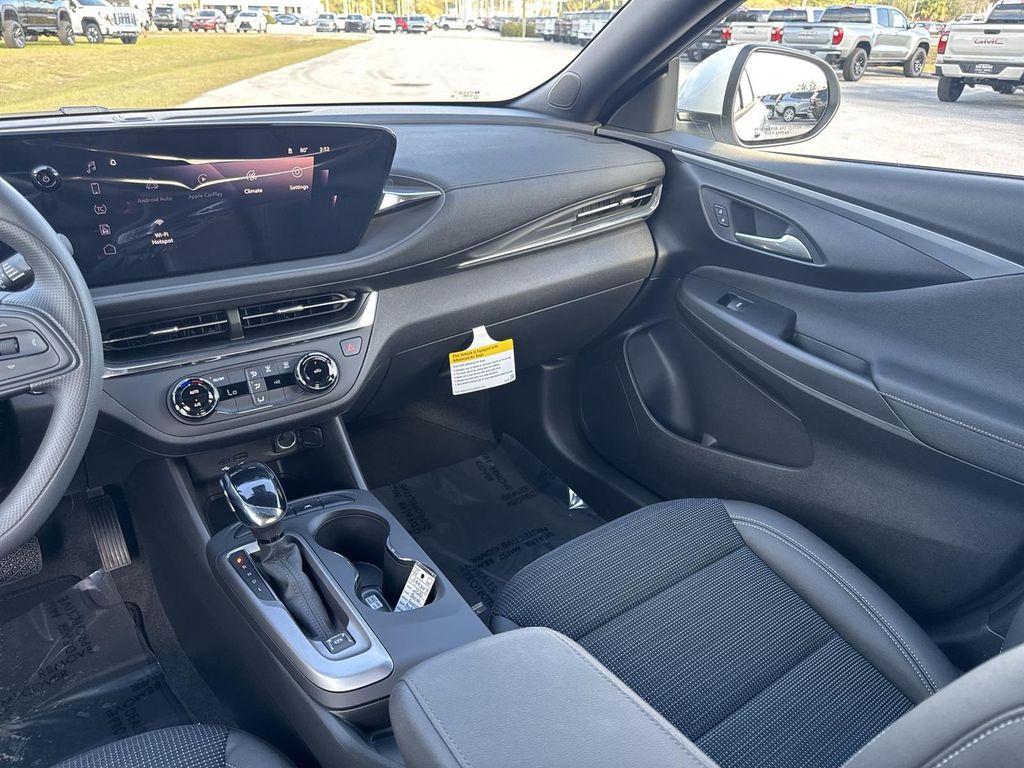 new 2026 Buick Envista car, priced at $26,058