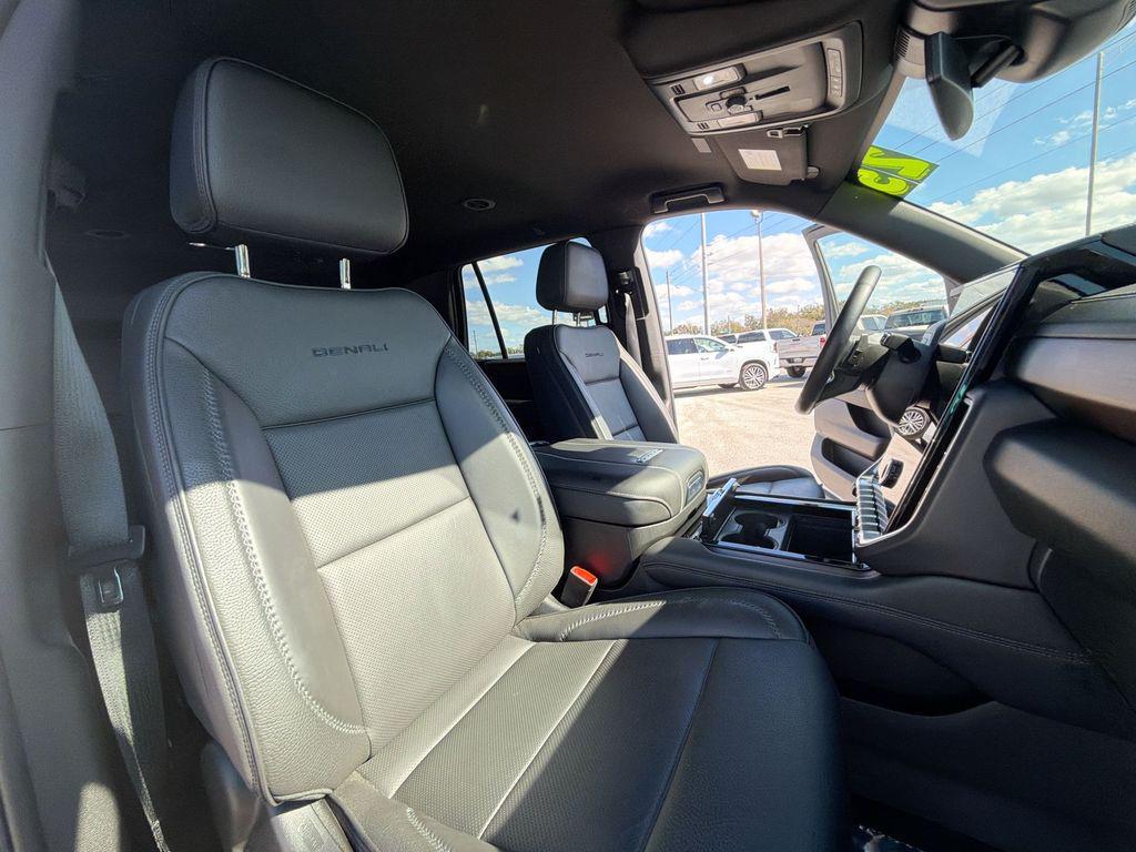 used 2025 GMC Yukon car, priced at $67,800