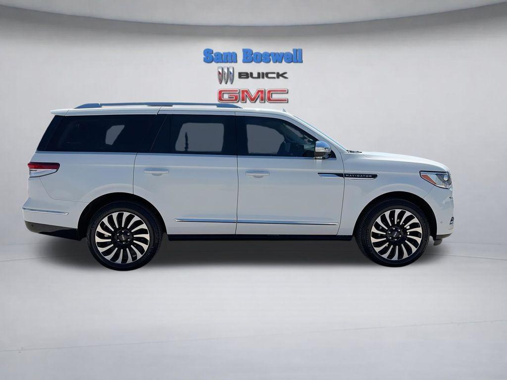 used 2023 Lincoln Navigator car, priced at $57,083
