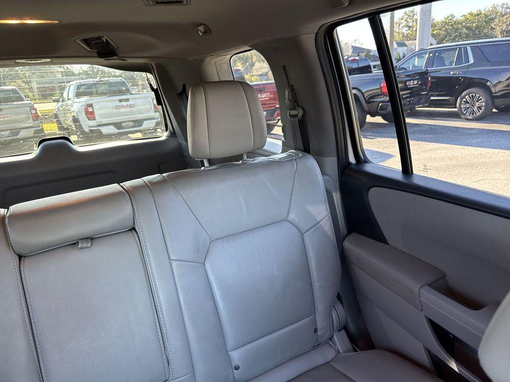 used 2014 Honda Pilot car, priced at $11,151