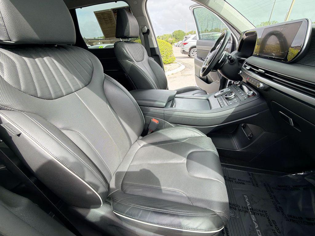 used 2024 Hyundai Palisade car, priced at $35,273