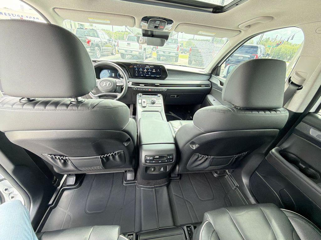 used 2024 Hyundai Palisade car, priced at $35,273