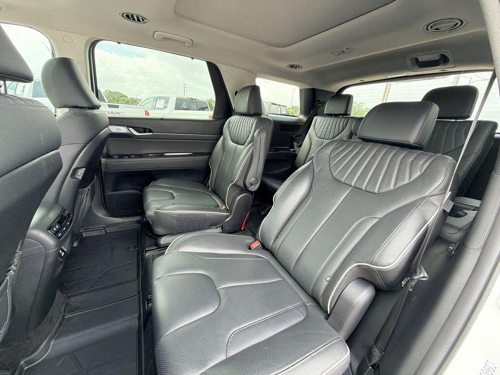 used 2024 Hyundai Palisade car, priced at $35,273