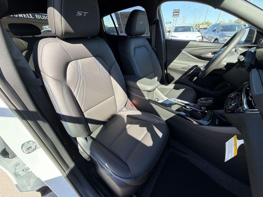 new 2026 Buick Envista car, priced at $28,331