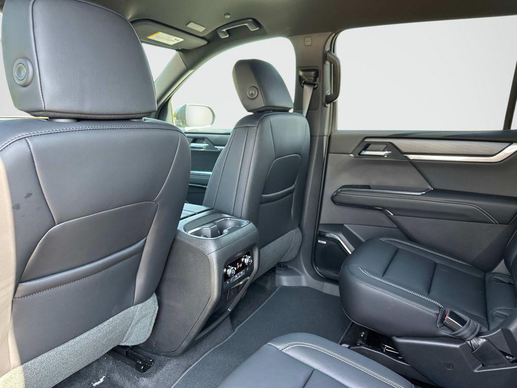 new 2025 GMC Acadia car, priced at $45,563