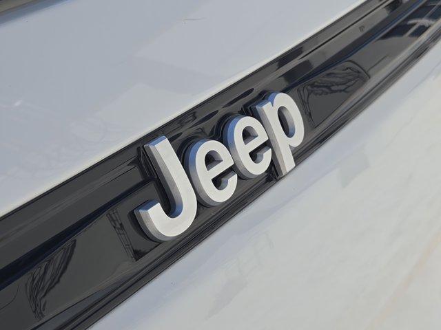 new 2025 Jeep Grand Cherokee car, priced at $34,570
