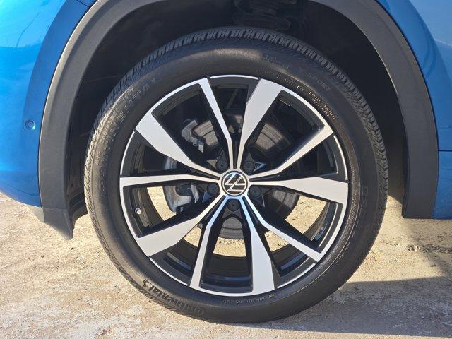 used 2024 Volkswagen Atlas Cross Sport car, priced at $37,999