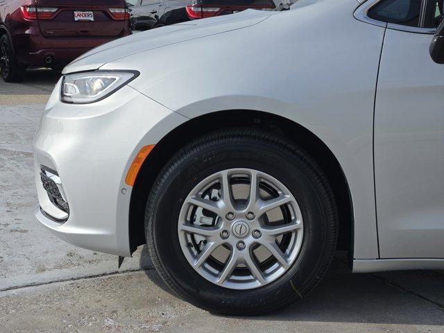 new 2026 Chrysler Pacifica car, priced at $41,110