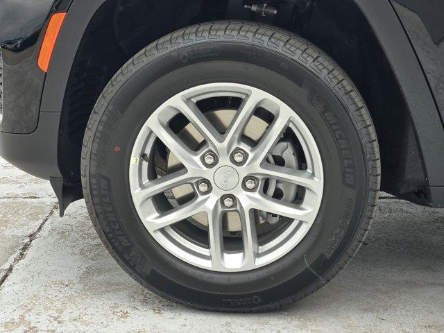 new 2025 Jeep Grand Cherokee car, priced at $31,165