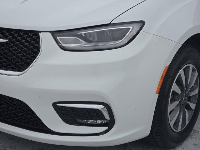 used 2024 Chrysler Pacifica car, priced at $27,900