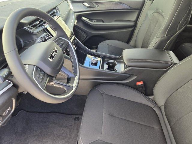 new 2025 Jeep Grand Cherokee car, priced at $33,665