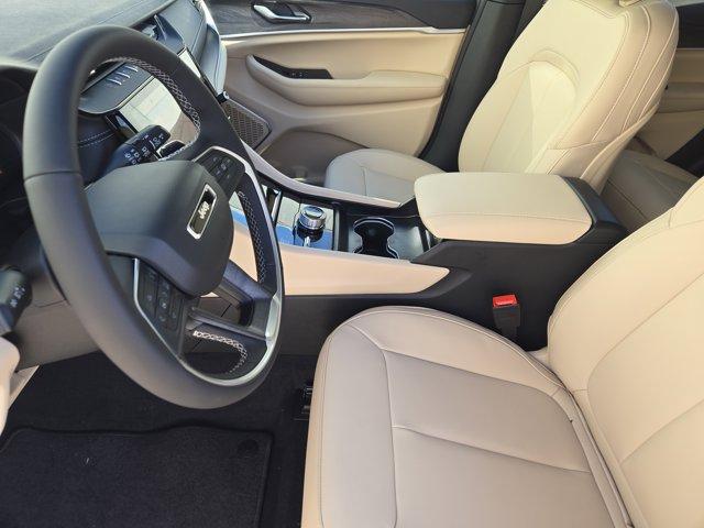 new 2026 Jeep Grand Cherokee car, priced at $48,980