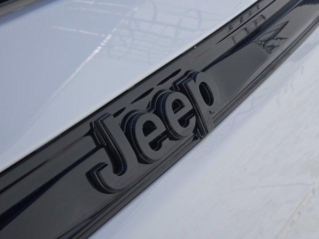 new 2026 Jeep Grand Cherokee car, priced at $48,980