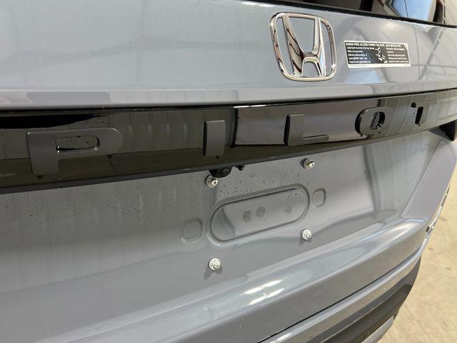 new 2025 Honda Pilot car, priced at $51,550