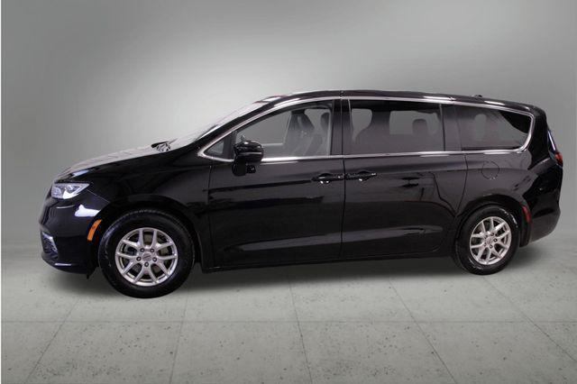 used 2024 Chrysler Pacifica car, priced at $25,994