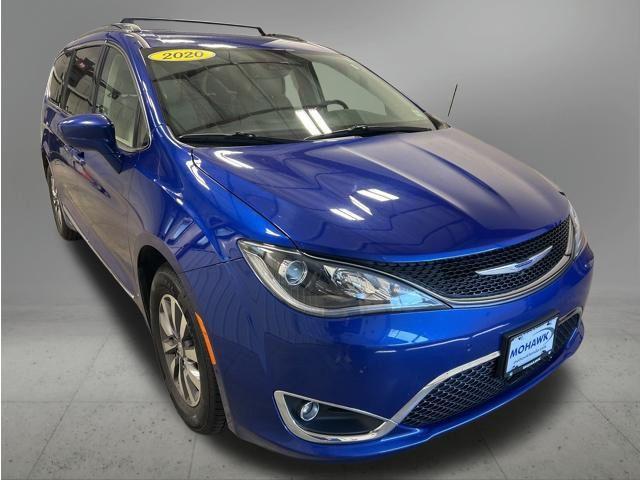 used 2020 Chrysler Pacifica car, priced at $20,625