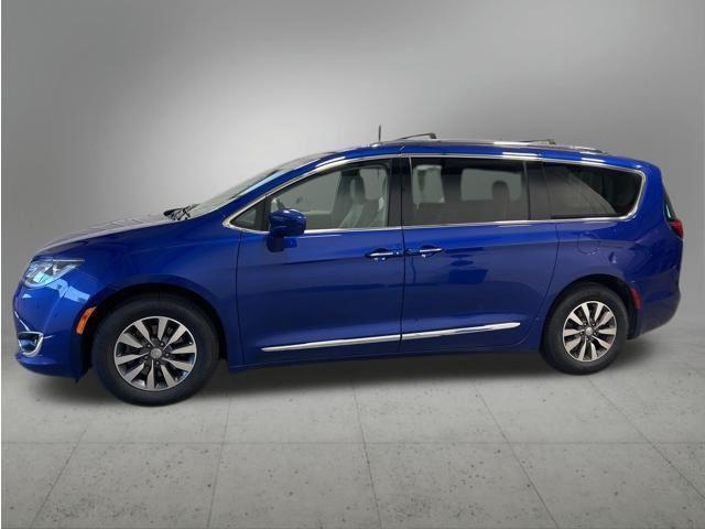 used 2020 Chrysler Pacifica car, priced at $20,625