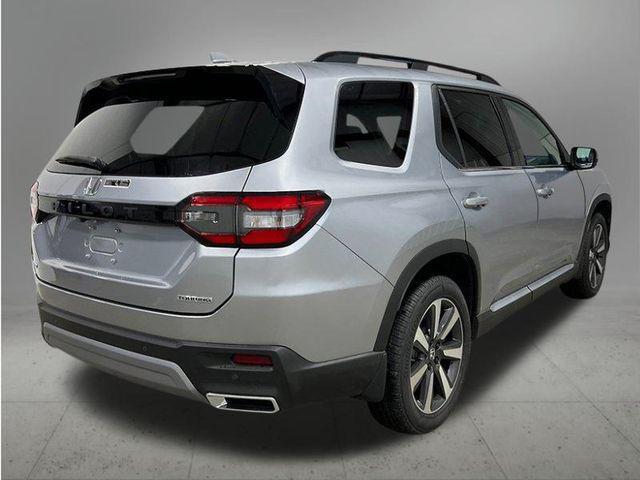new 2025 Honda Pilot car, priced at $51,095