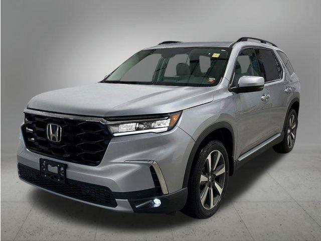 new 2025 Honda Pilot car, priced at $51,095