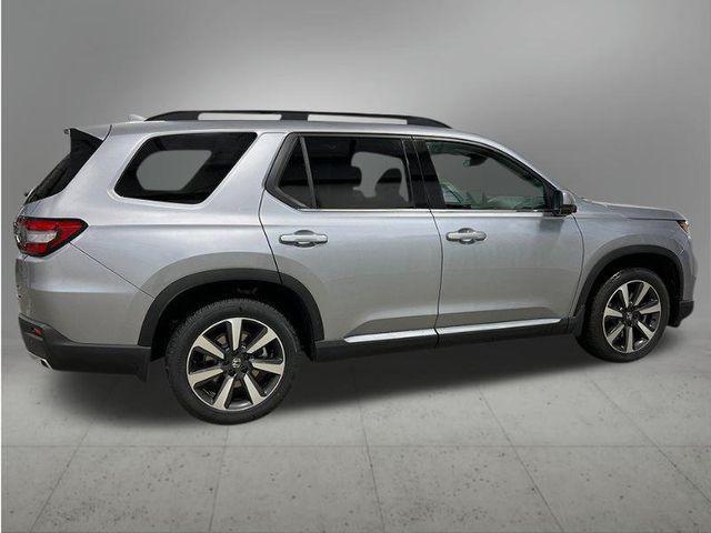 new 2025 Honda Pilot car, priced at $51,095