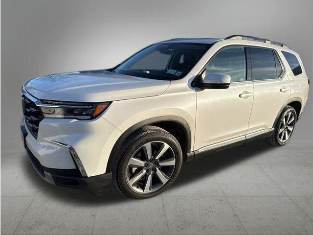 used 2023 Honda Pilot car, priced at $40,587