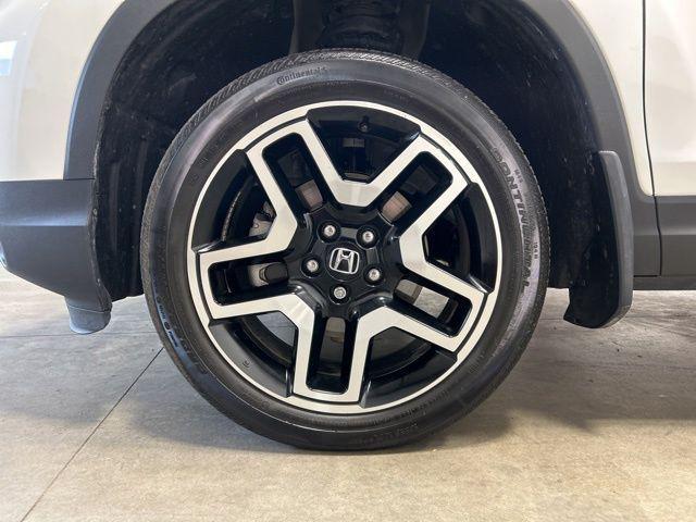 used 2022 Honda Passport car, priced at $35,124