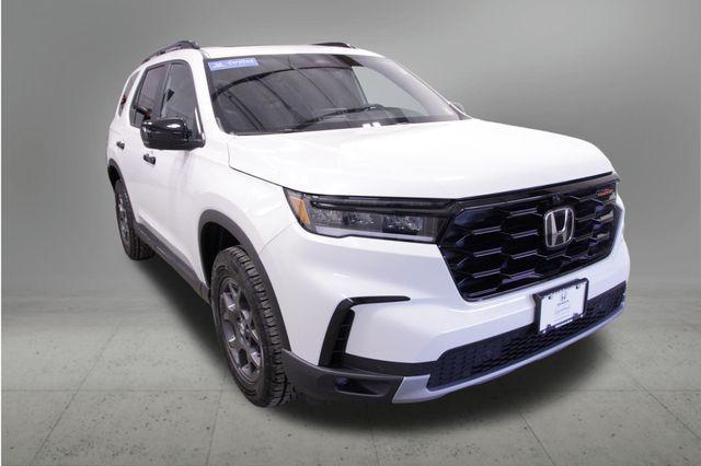 used 2023 Honda Pilot car, priced at $40,511