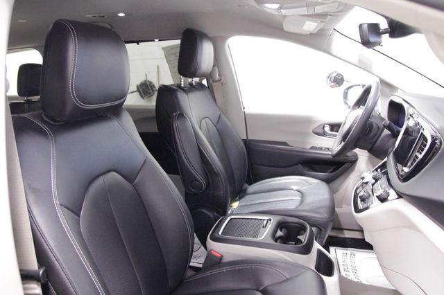 used 2024 Chrysler Pacifica car, priced at $23,995