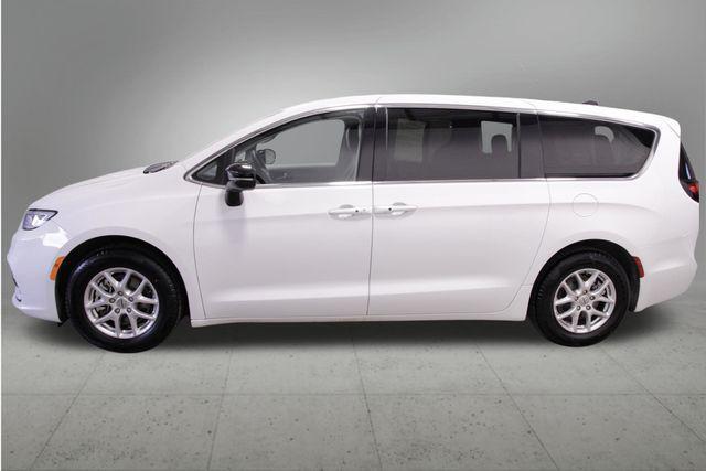 used 2024 Chrysler Pacifica car, priced at $23,995