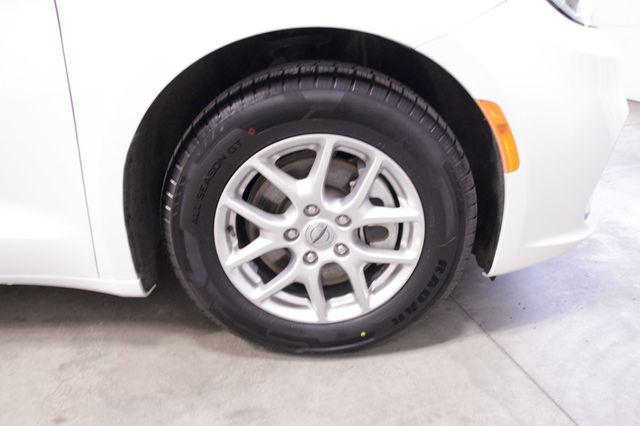 used 2024 Chrysler Pacifica car, priced at $23,995